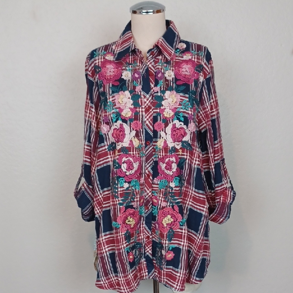 ANDREE BY UNIT Floral Plaid Embroidered Button Down Blouse Size M